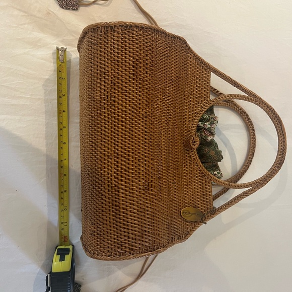 BRAND NEW The Winding Road brand Brown woven Hand Bag with Curved Design - Picture 8 of 9